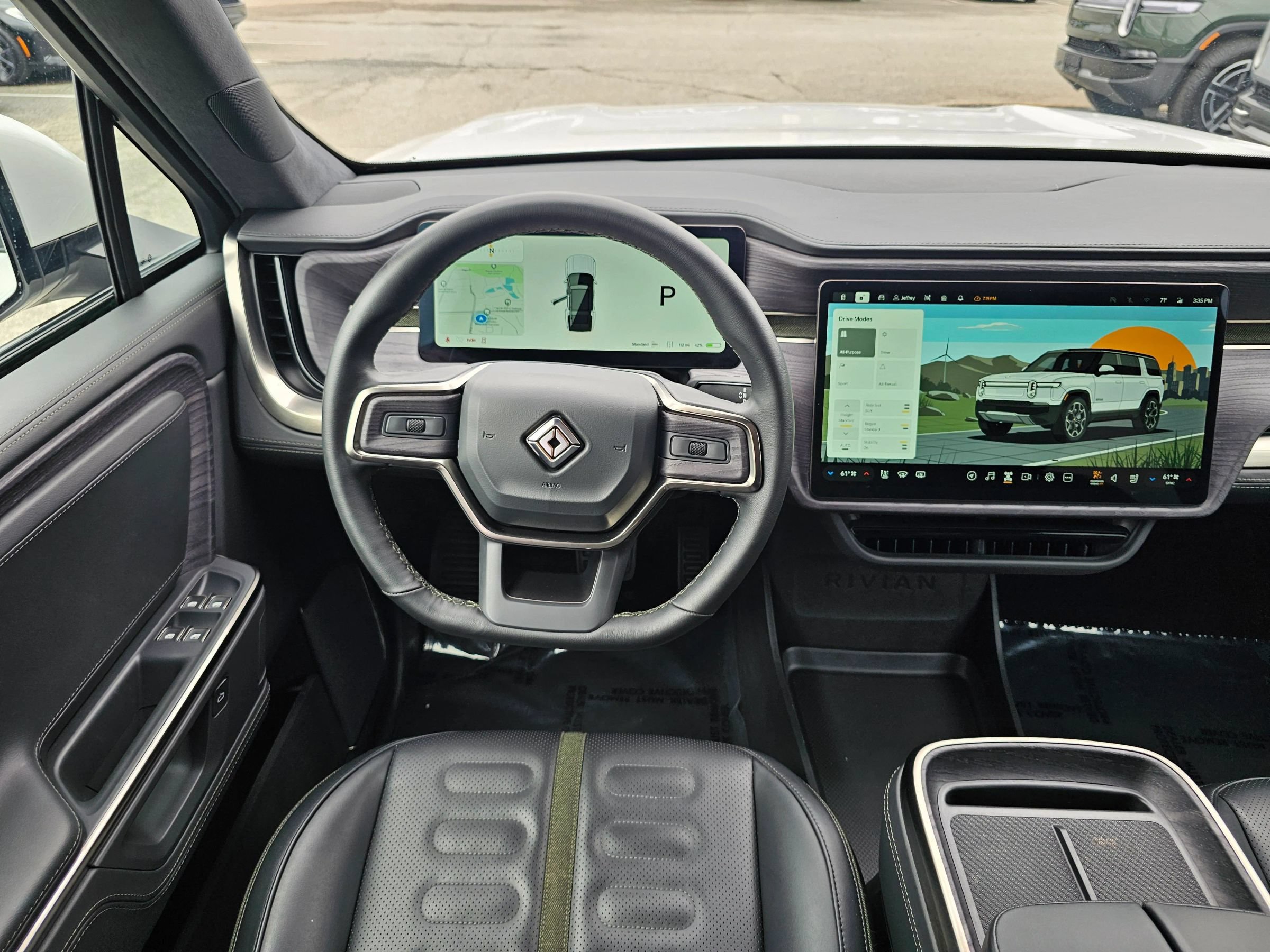 Used 2025 Rivian R1S Adventure Dual AWD/4WD image 16