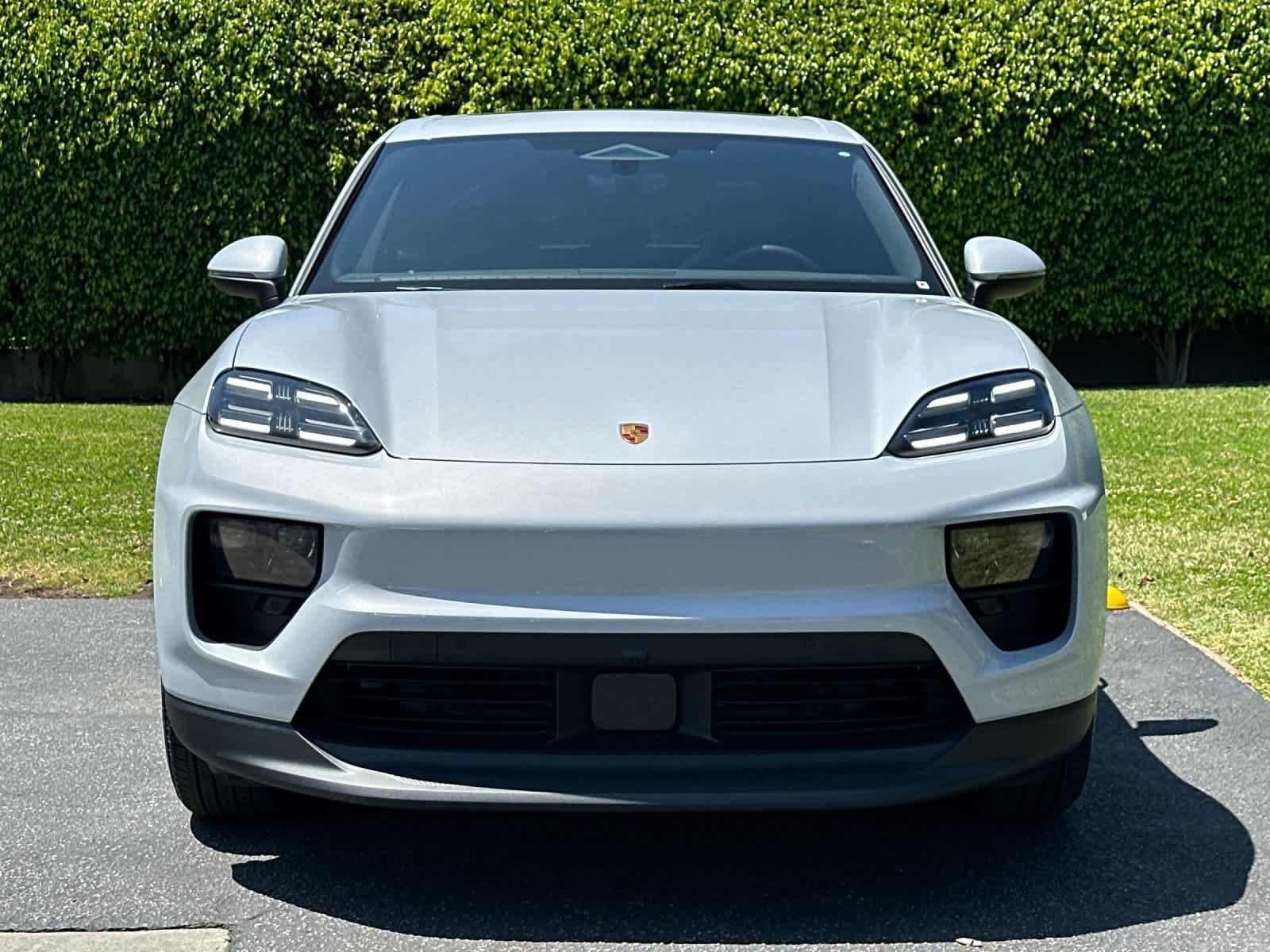 New 2026 Porsche Macan Electric RWD image 11
