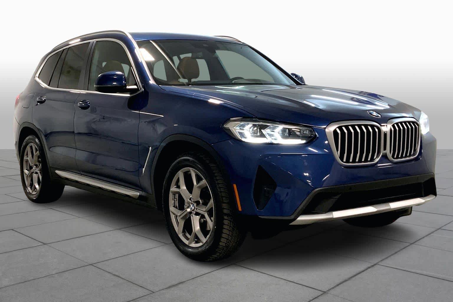 Used 2023 BMW X3 xDrive30i w/ Premium Package AWD/4WD image 2