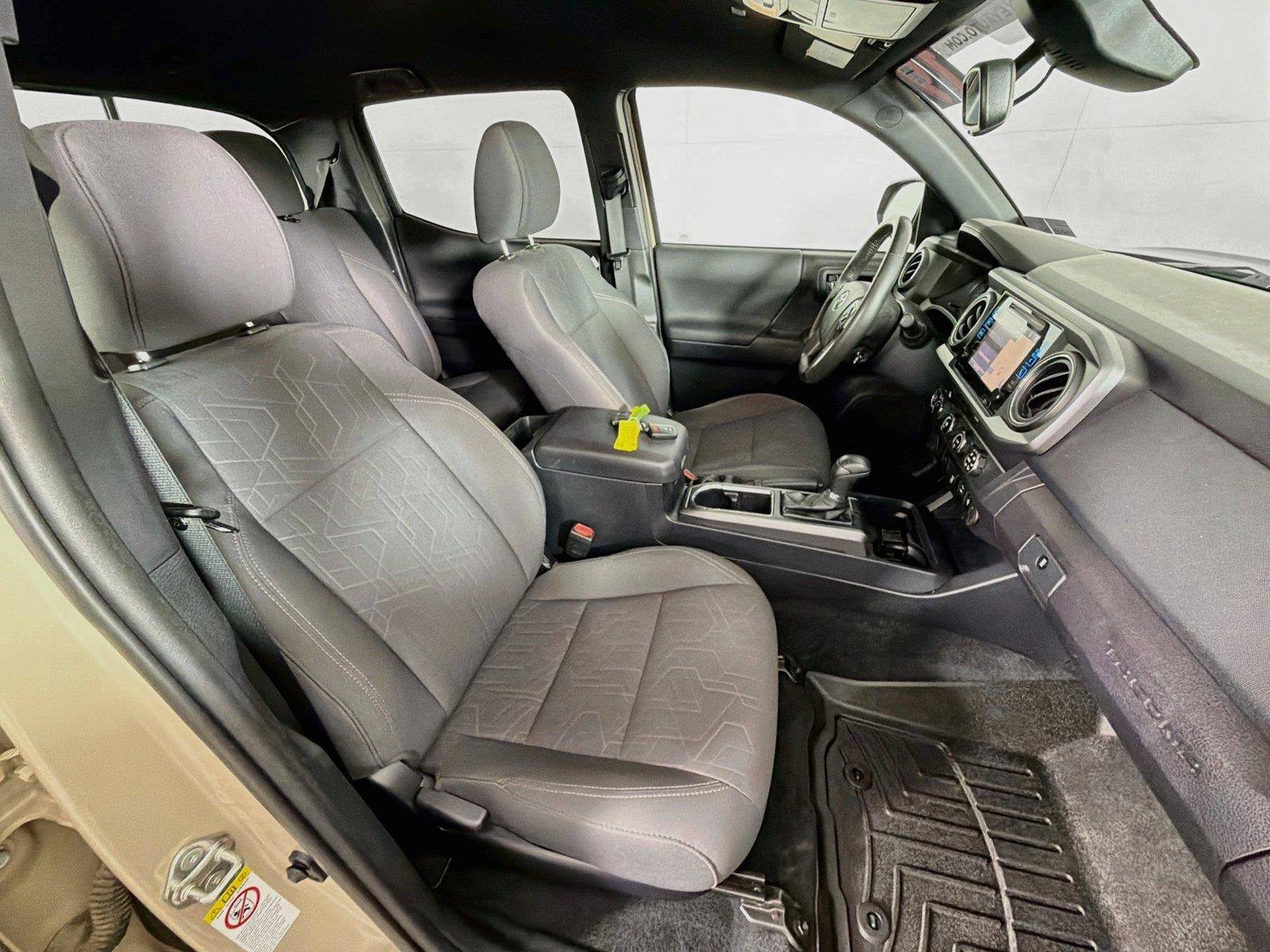 Used 2019 Toyota Tacoma TRD Sport AWD/4WD image 28