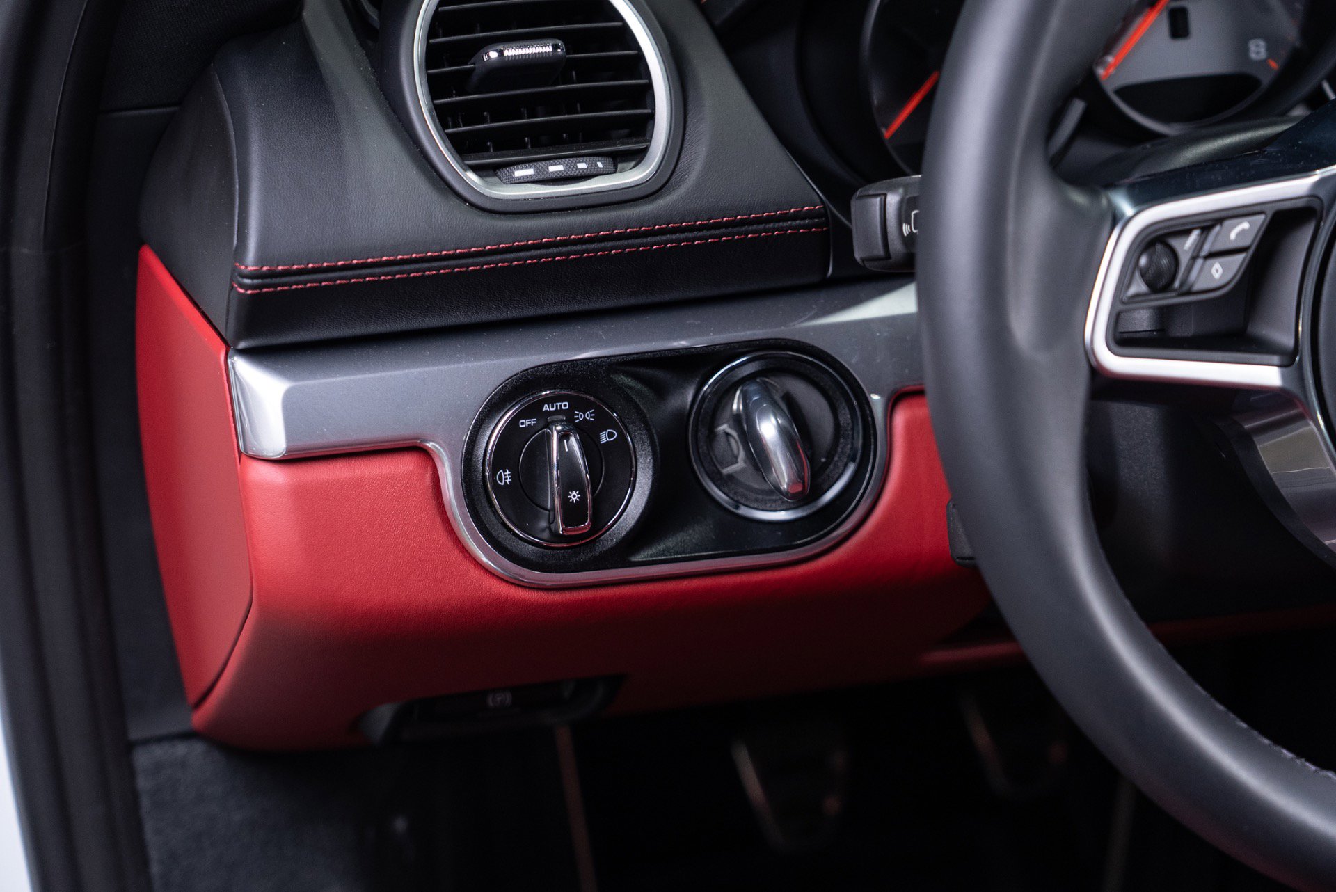 Used 2024 Porsche 718 Cayman S image 54