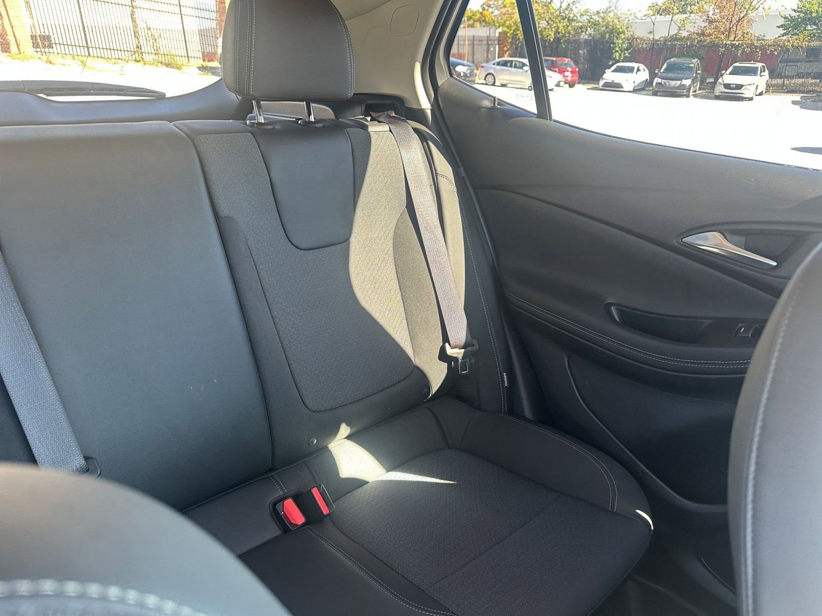 Used 2025 Buick Encore GX Preferred image 35