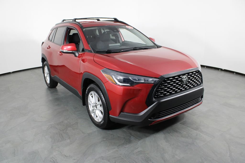 Used 2022 Toyota Corolla Cross LE image 4