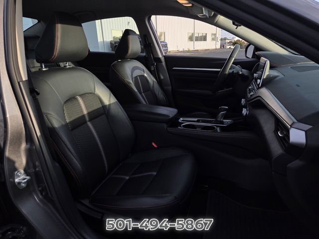 Used 2024 Nissan Altima 2.5 SR FWD image 17
