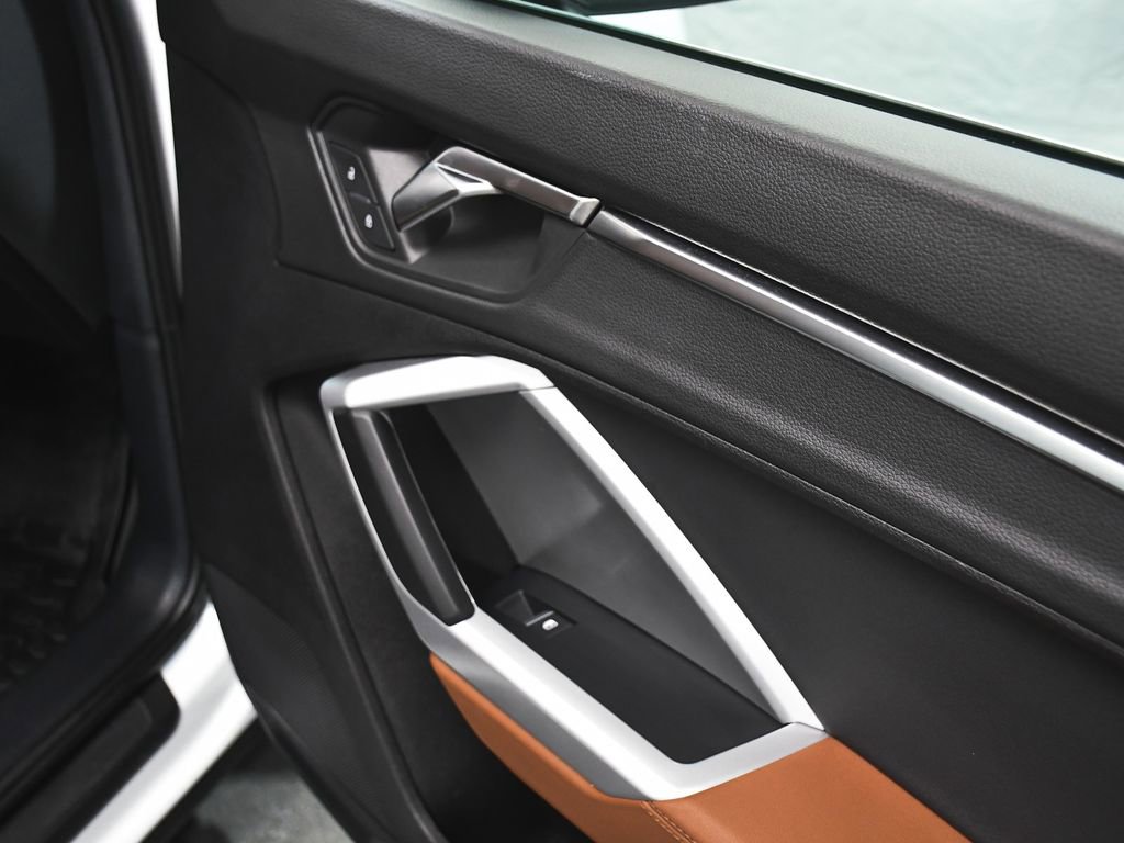 Used 2022 Audi Q3 2.0T Premium w/ Convenience Package image 14