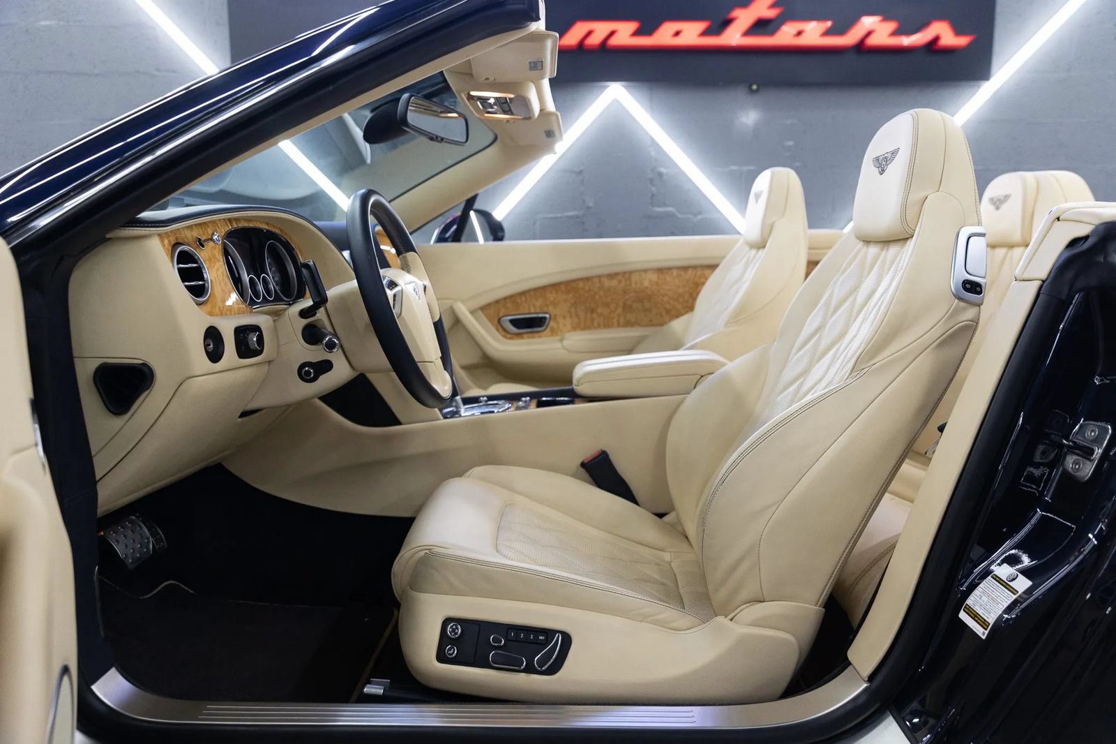 Used 2014 Bentley Continental GT AWD/4WD image 13