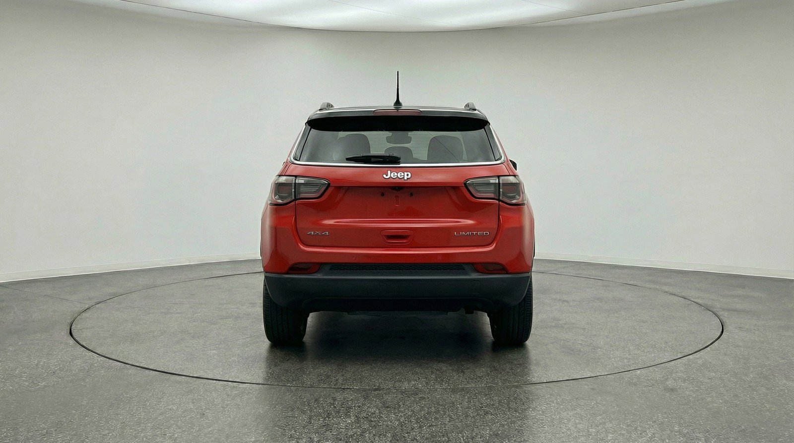 Used 2025 Jeep Compass Limited image 7