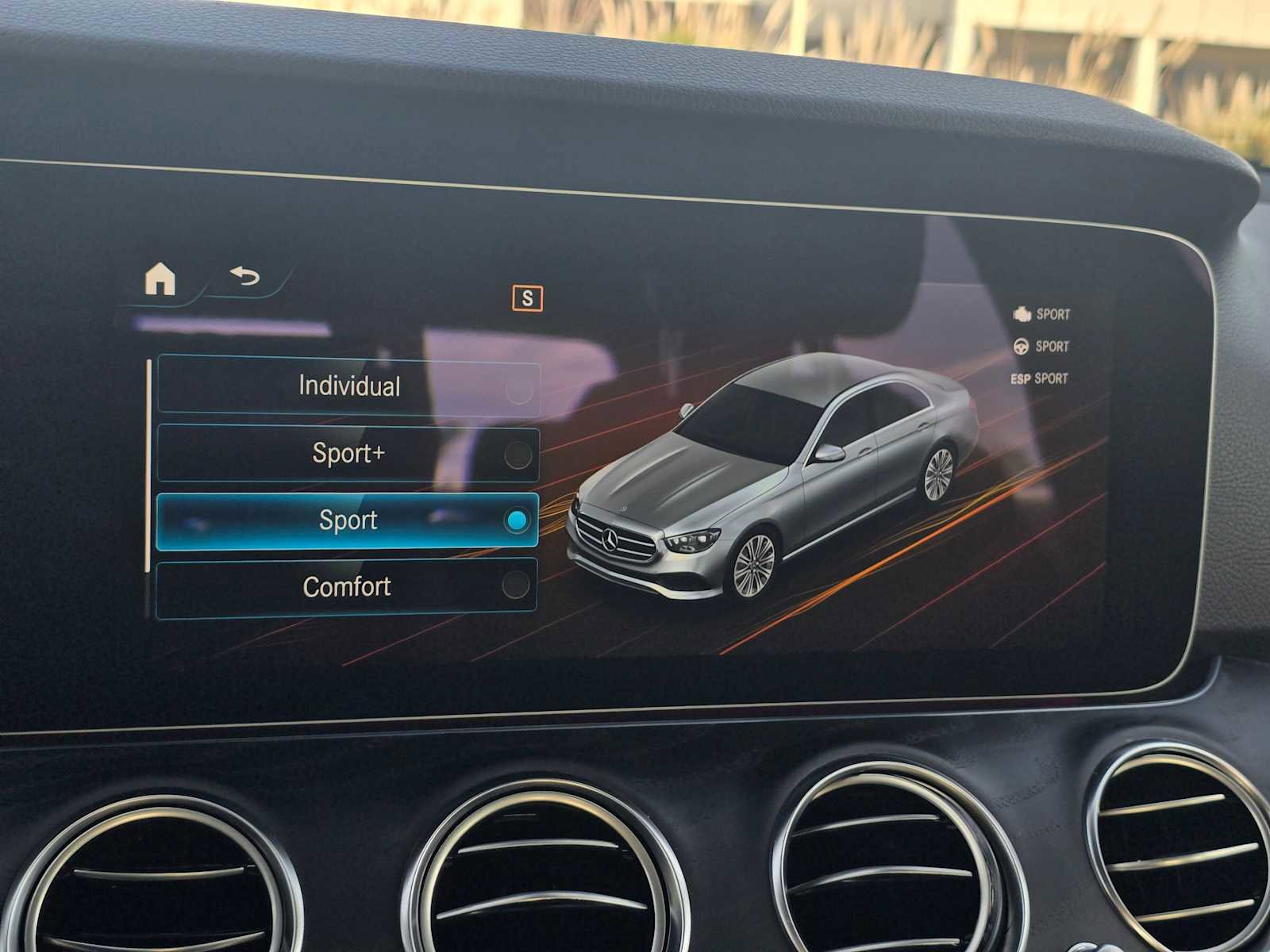 Used 2023 Mercedes-Benz E 450 4MATIC Sedan image 32