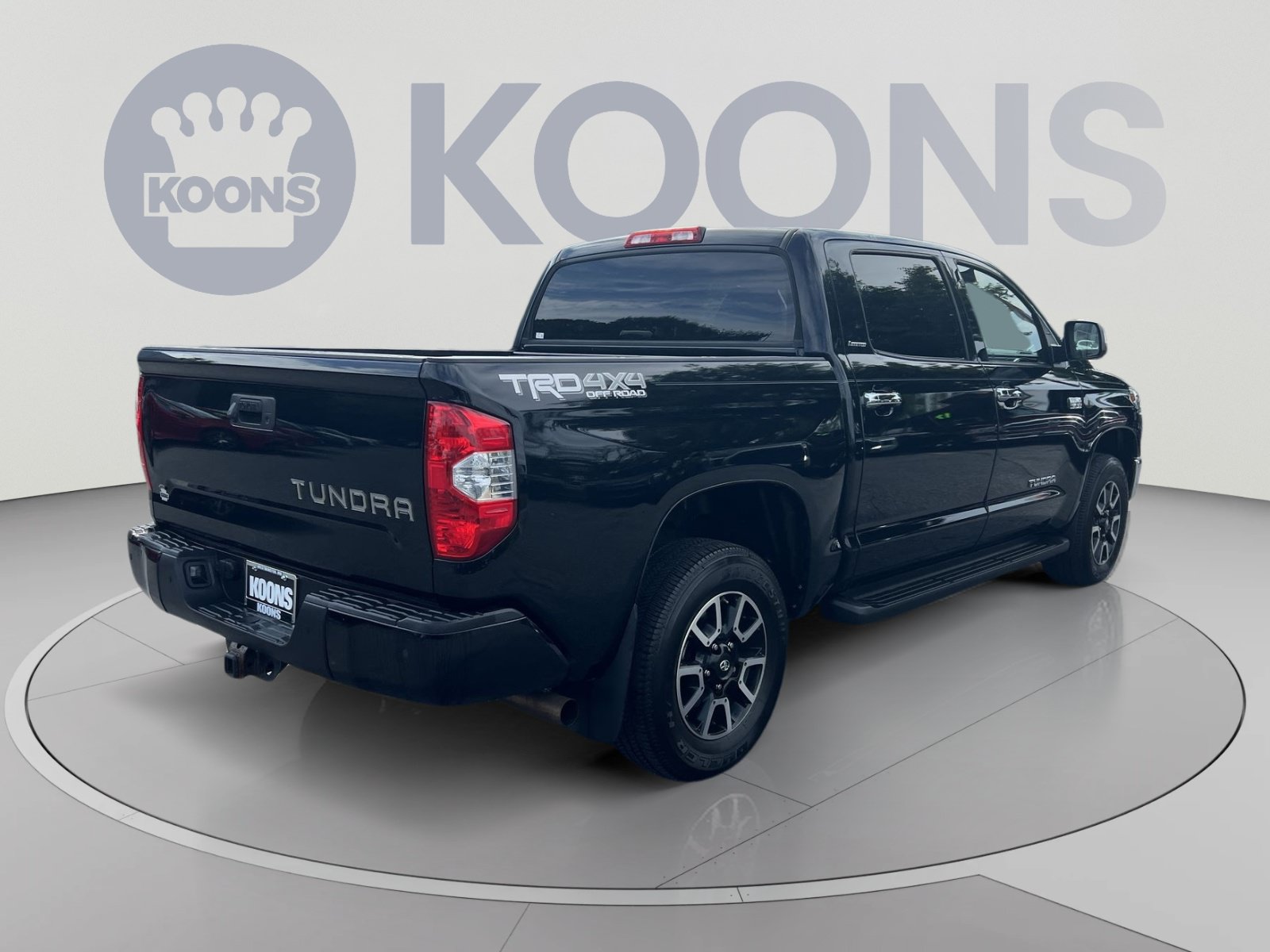 Used 2018 Toyota Tundra Limited w/ Limited Premium Package AWD/4WD image 7