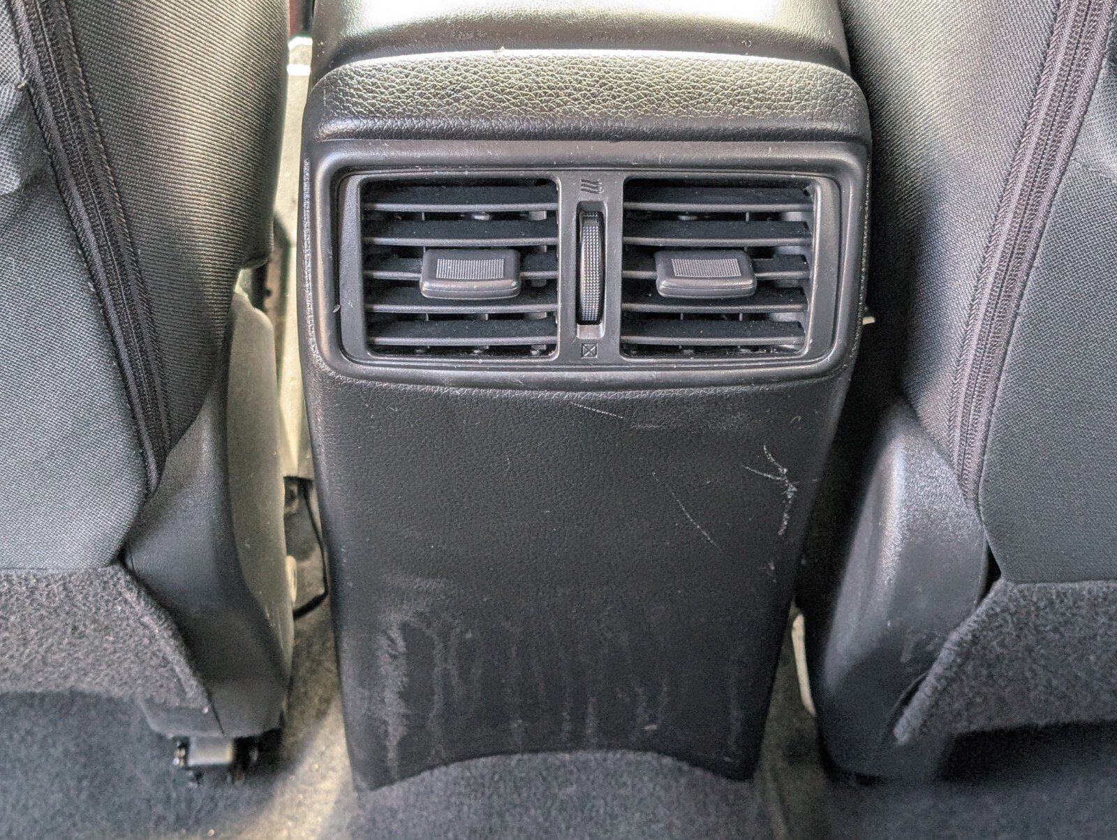 Used 2020 Nissan Rogue SV FWD image 15