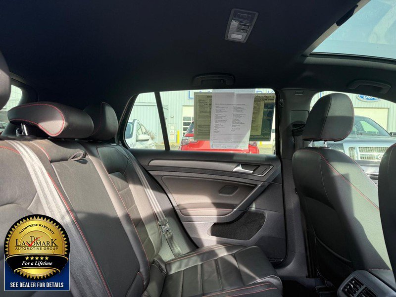 Used 2018 Volkswagen GTI SE w/ SE Leather Package image 28