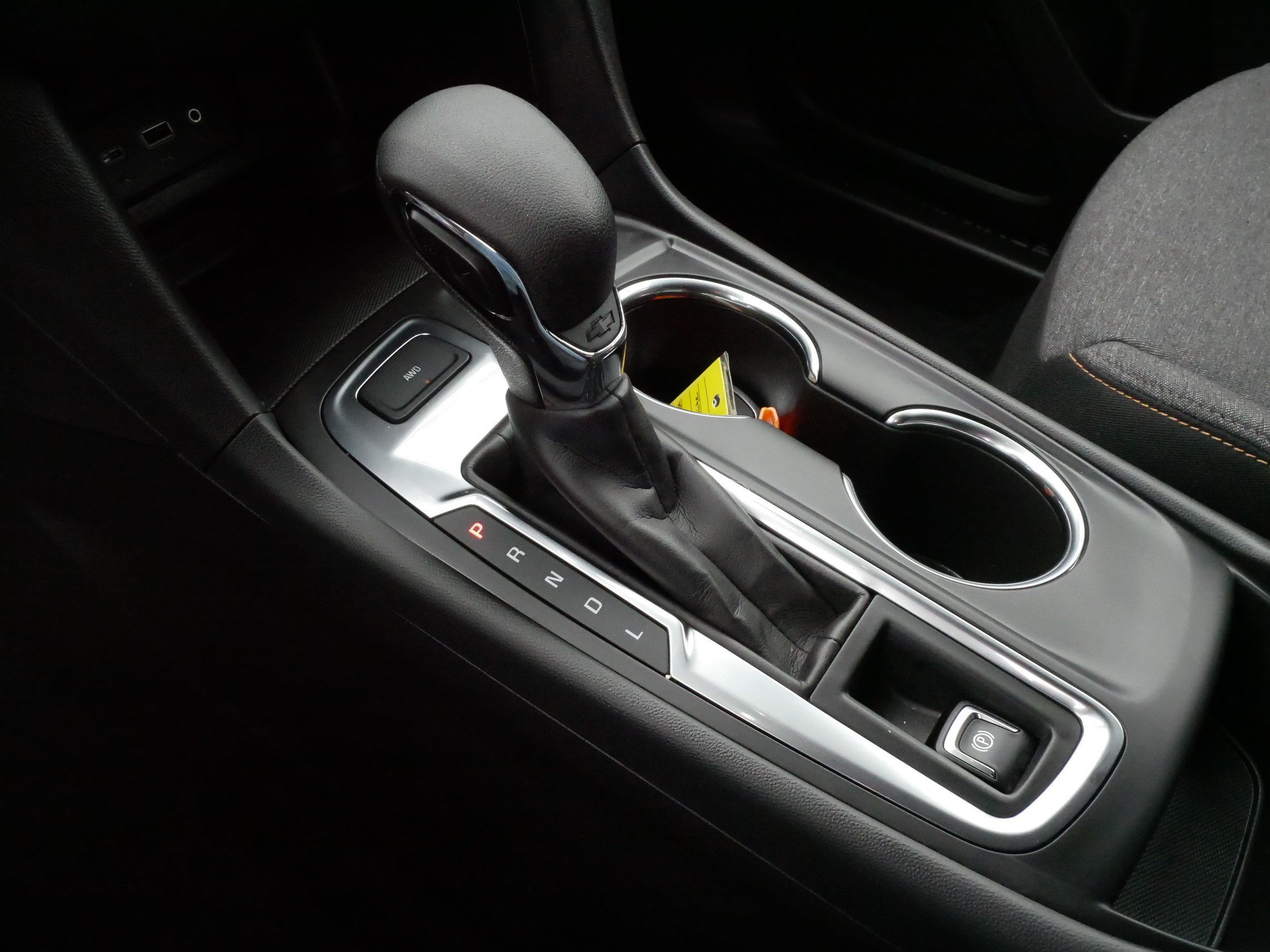 Used 2024 Chevrolet Equinox LT AWD/4WD image 24
