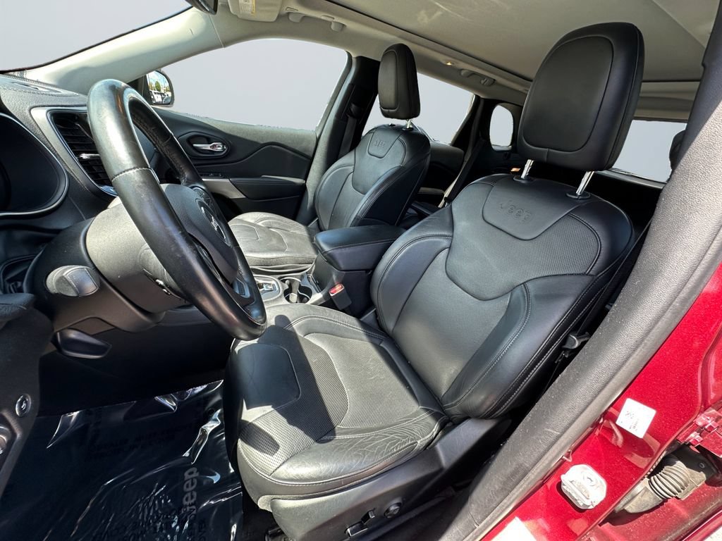 Used 2019 Jeep Cherokee Limited AWD/4WD image 9