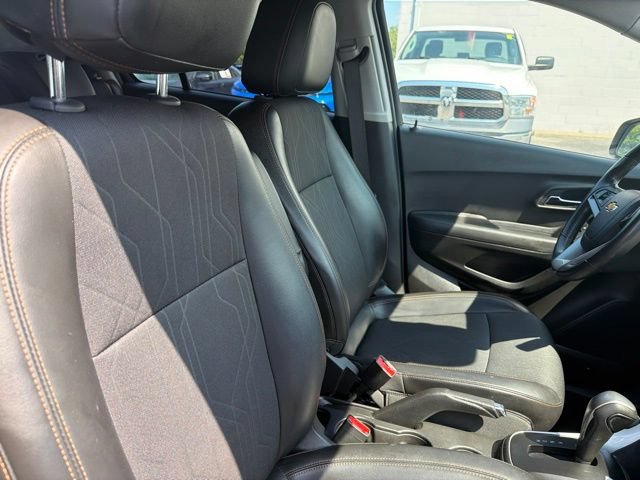 Used 2019 Chevrolet Trax LT w/ LT Convenience Package FWD image 23