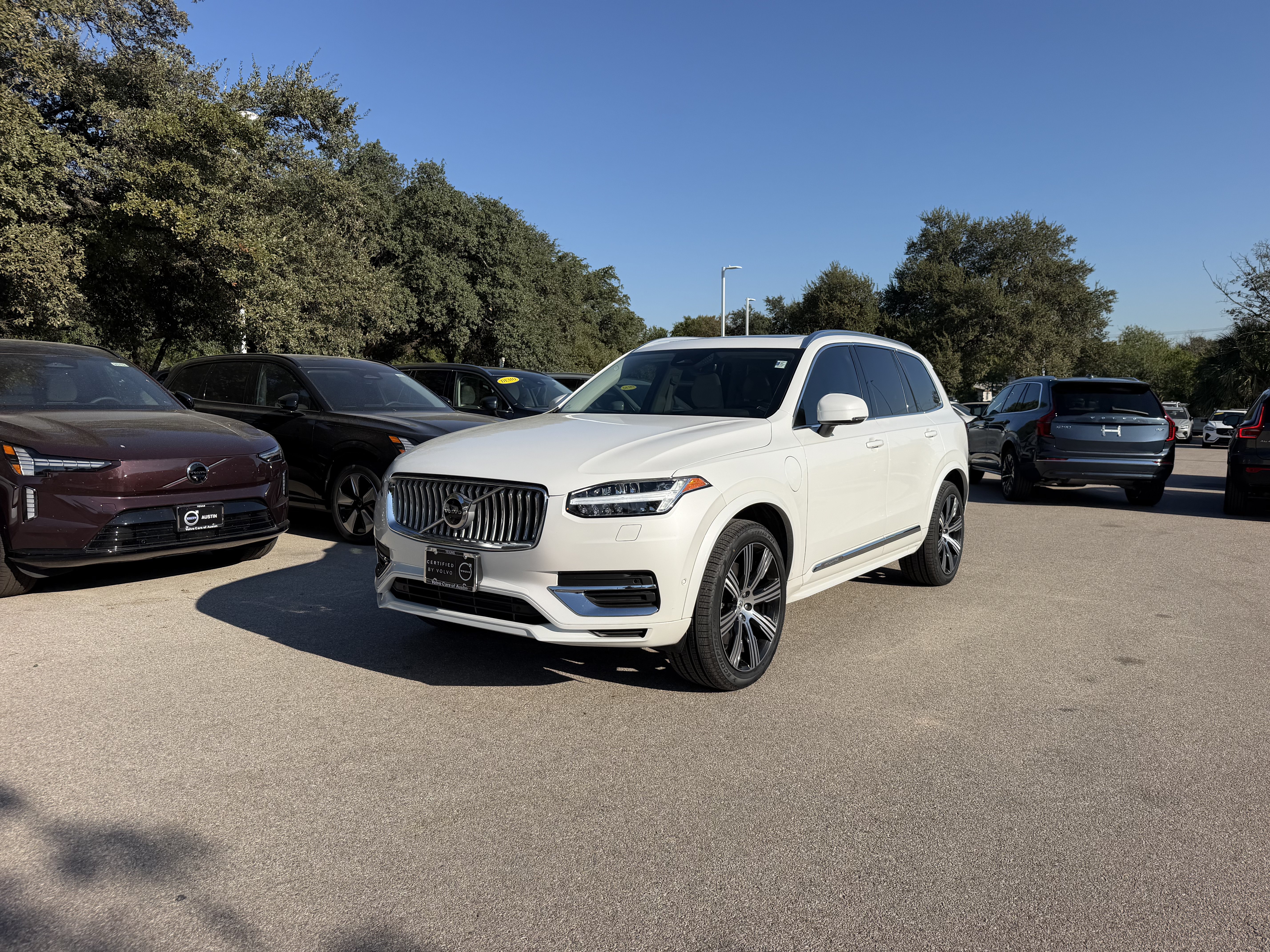 Certified 2024 Volvo XC90 T8 Plus w/ Protection Package Premier AWD/4WD image 2