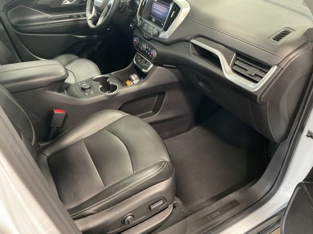 Used 2024 GMC Terrain SLT image 19