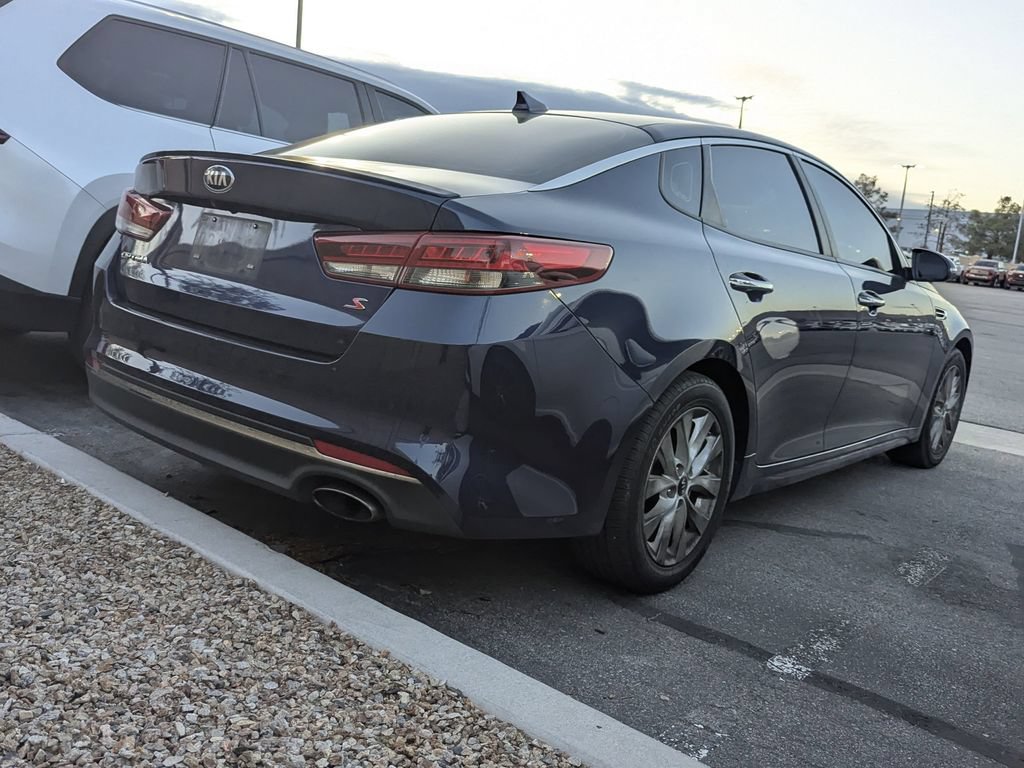 Used 2018 Kia Optima S FWD image 4