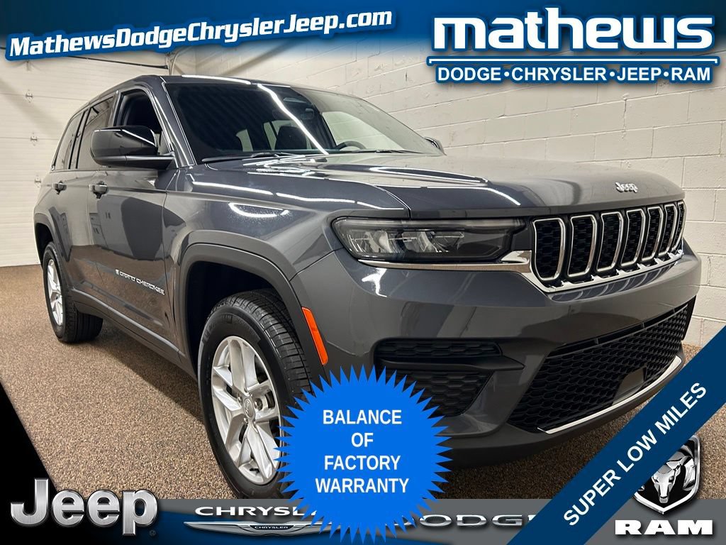 Used 2025 Jeep Grand Cherokee Laredo X w/ Luxury Tech Group I AWD/4WD image 1