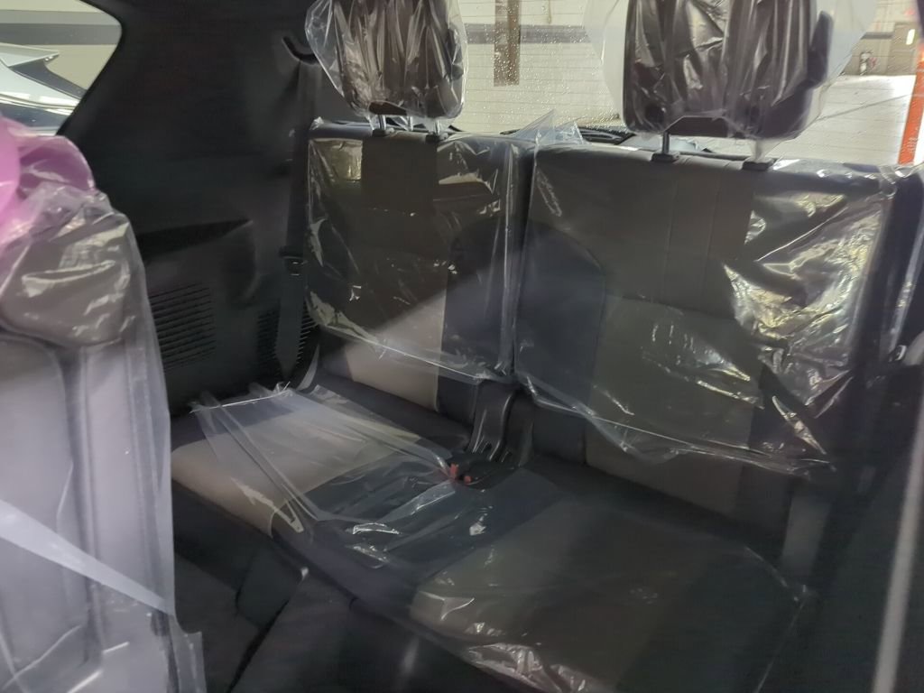 New 2025 Lexus LX 700h Overtrail image 11