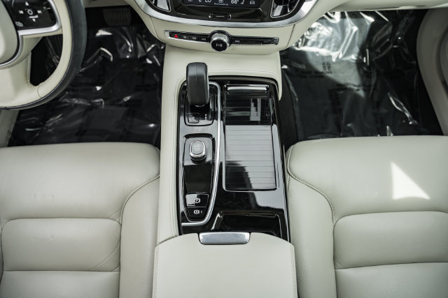 Certified 2024 Volvo S60 T8 Plus w/ Climate Package AWD/4WD image 24