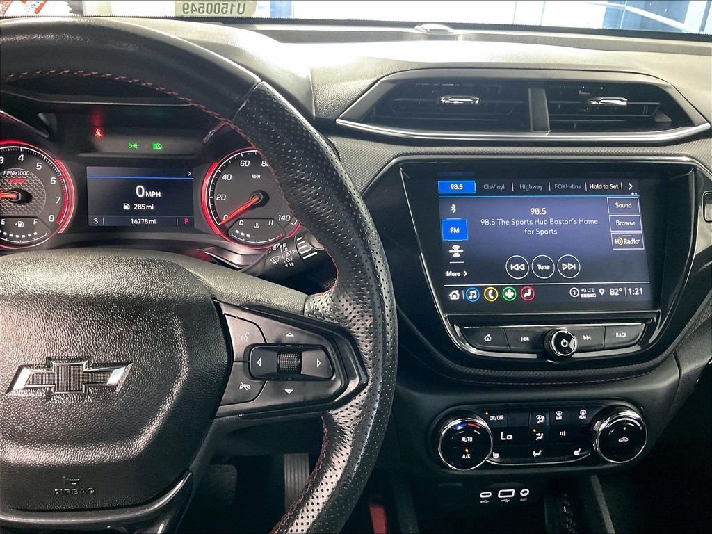 Used 2023 Chevrolet TrailBlazer RS w/ Technology Package FWD image 19