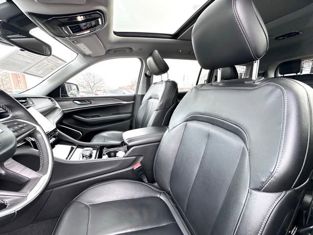 Used 2022 Jeep Grand Cherokee L Limited image 21