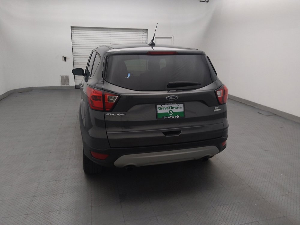 Used 2019 Ford Escape SE FWD image 6