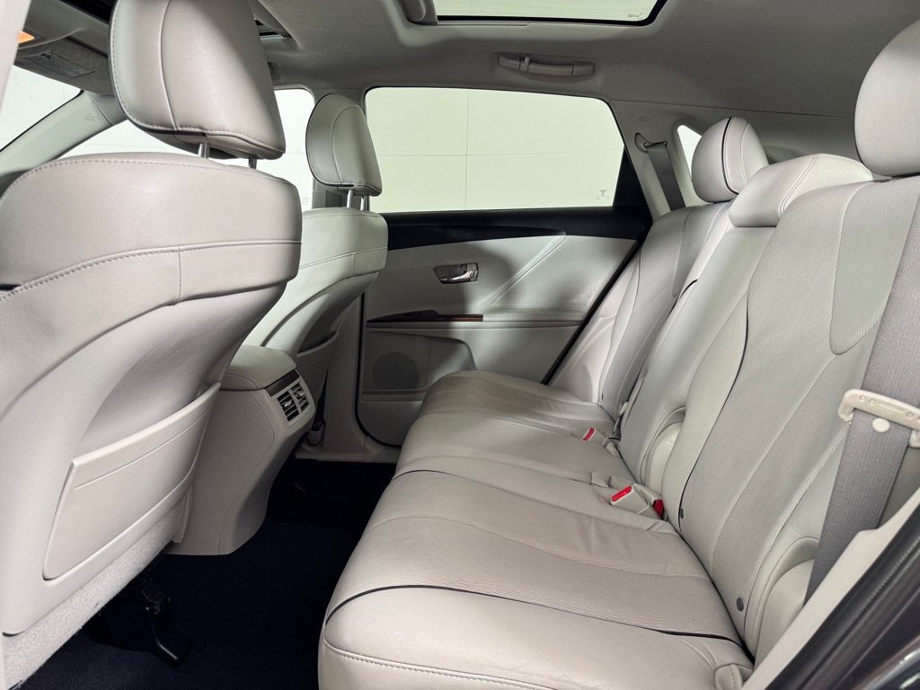 Used 2010 Toyota Venza AWD image 21