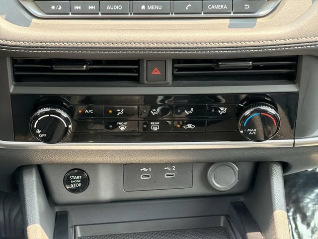 Used 2024 Nissan Rogue S AWD/4WD image 18