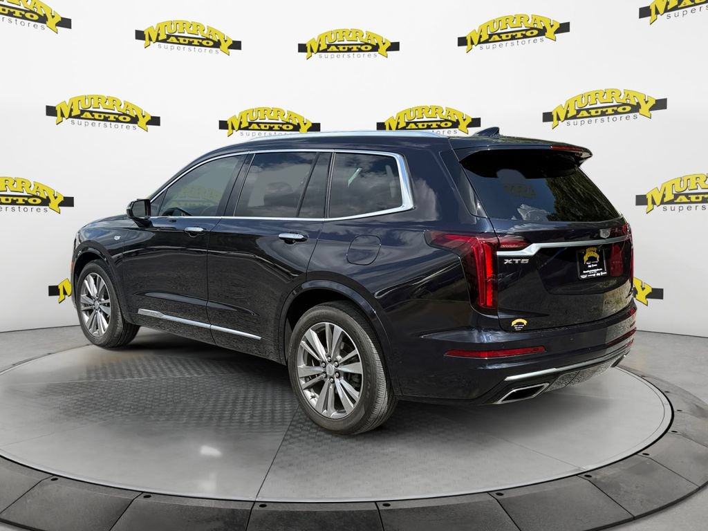 Used 2022 Cadillac XT6 Premium Luxury FWD image 3