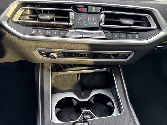 Used 2021 BMW X7 xDrive40i w/ Luxury Seating Package AWD/4WD image 18