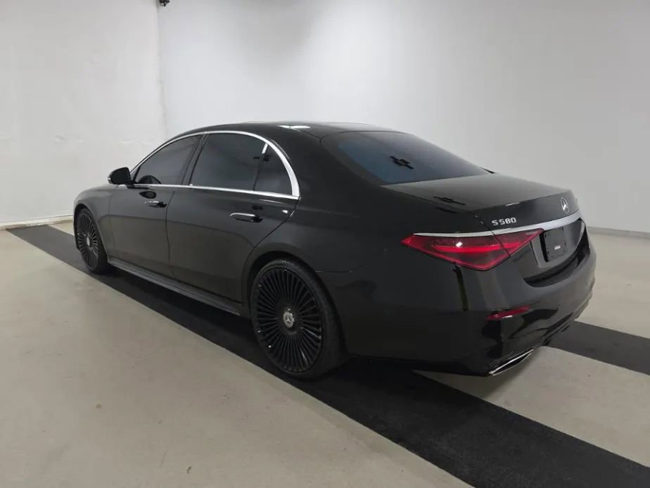 Used 2021 Mercedes-Benz S 580 4MATIC Sedan w/ AMG Line image 6
