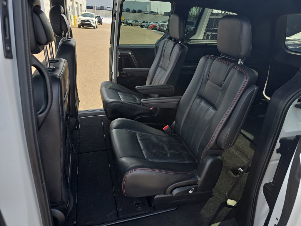Used 2017 Dodge Grand Caravan GT image 16