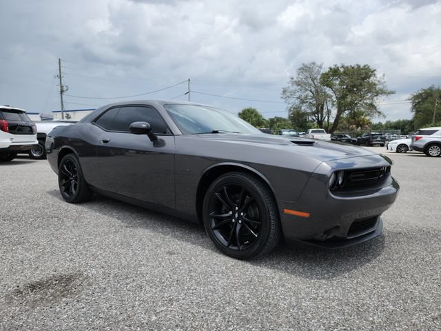 Used 2018 Dodge Challenger R/T w/ Blacktop Package RWD image 2