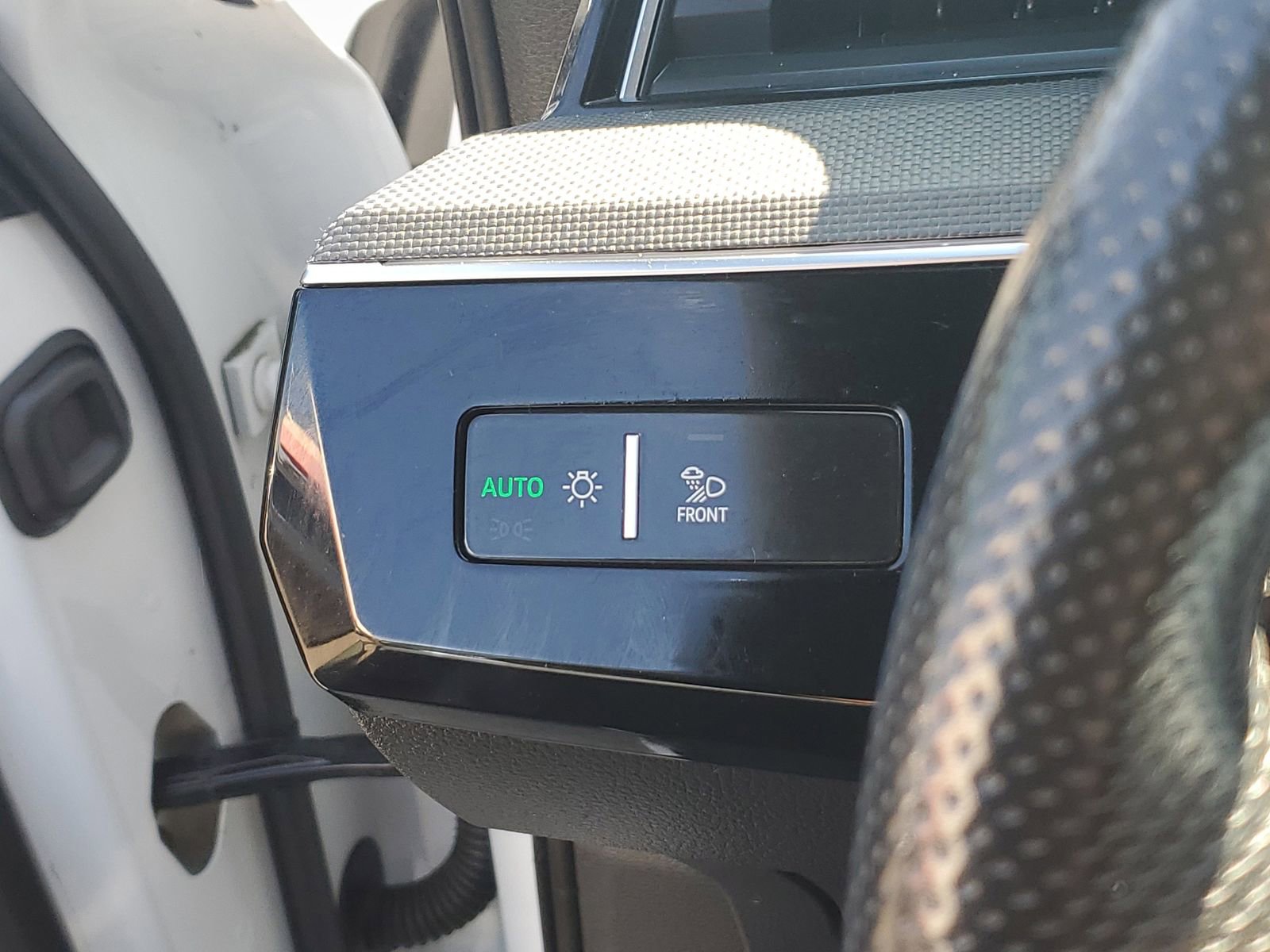 Used 2023 Audi e-tron S Premium Plus image 24