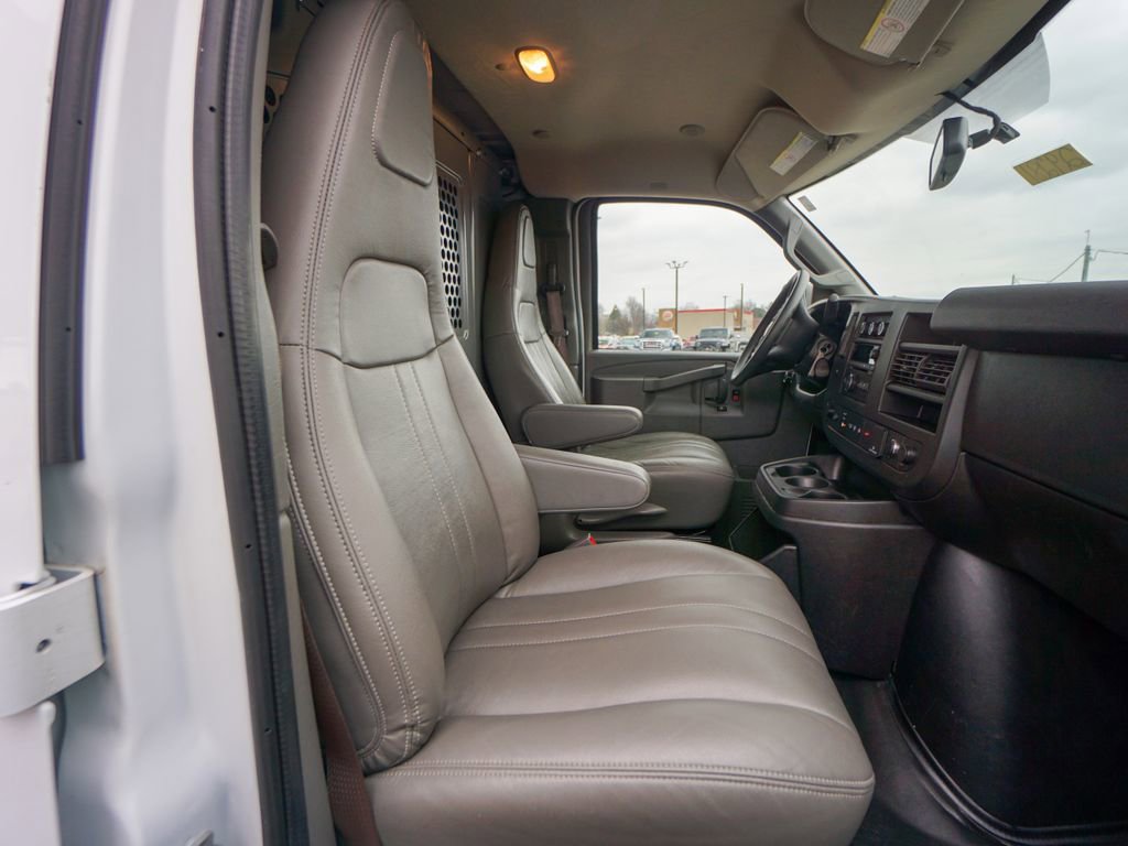 Used 2020 Chevrolet Express 2500 w/ Driver Convenience Package image 22