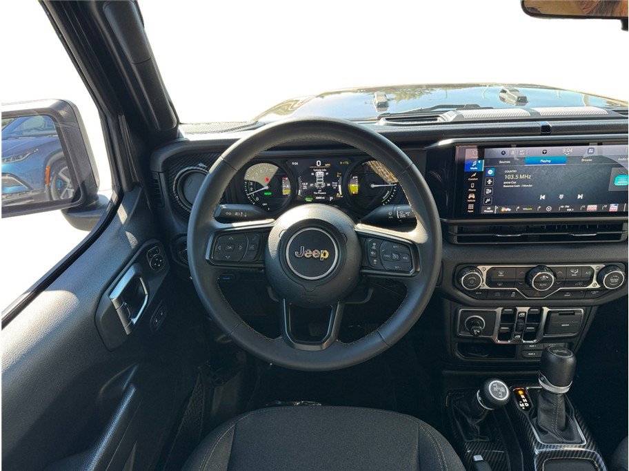Used 2024 Jeep Wrangler Unlimited AWD/4WD image 14