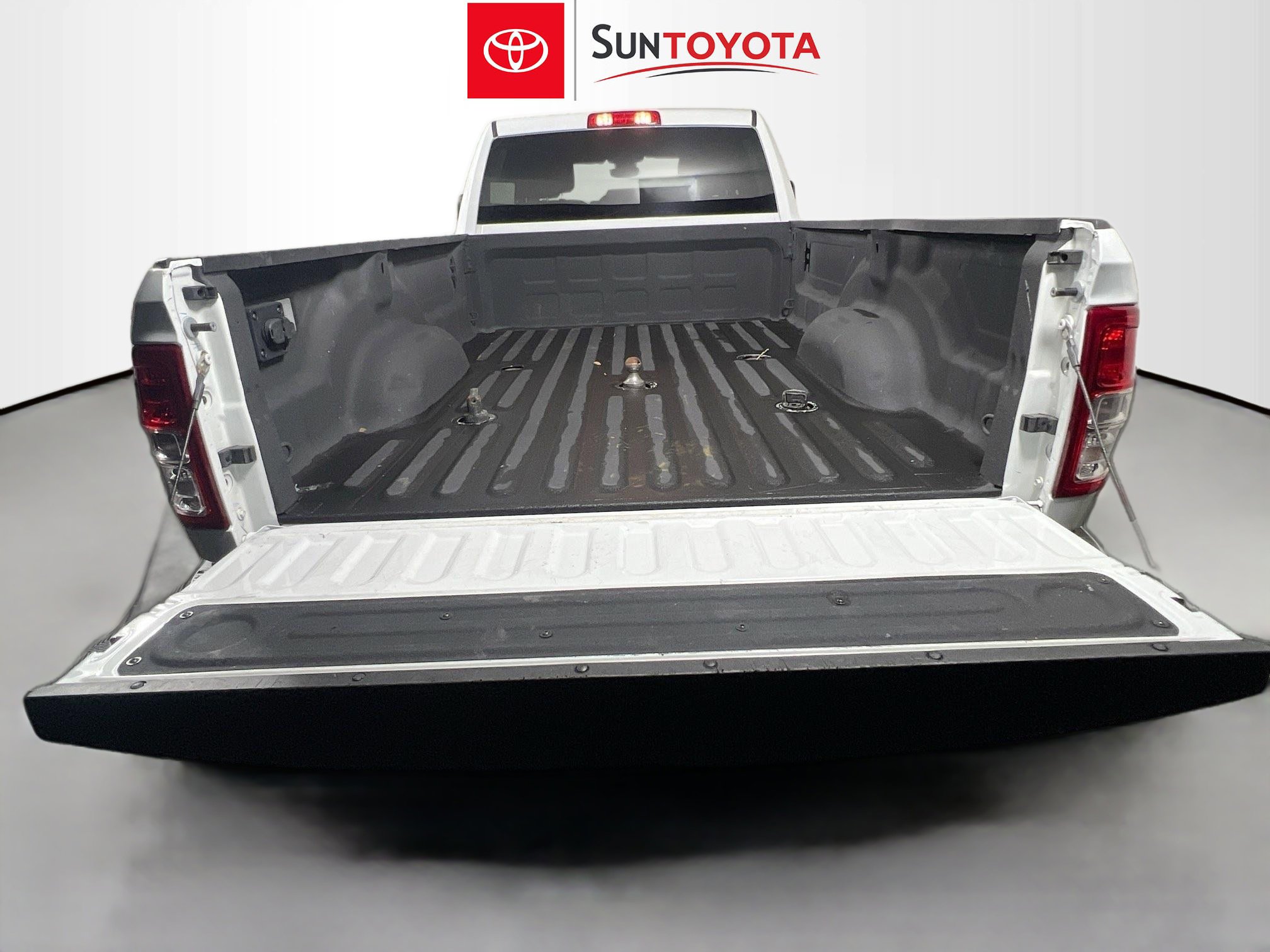 Used 2024 RAM 3500 Big Horn image 34