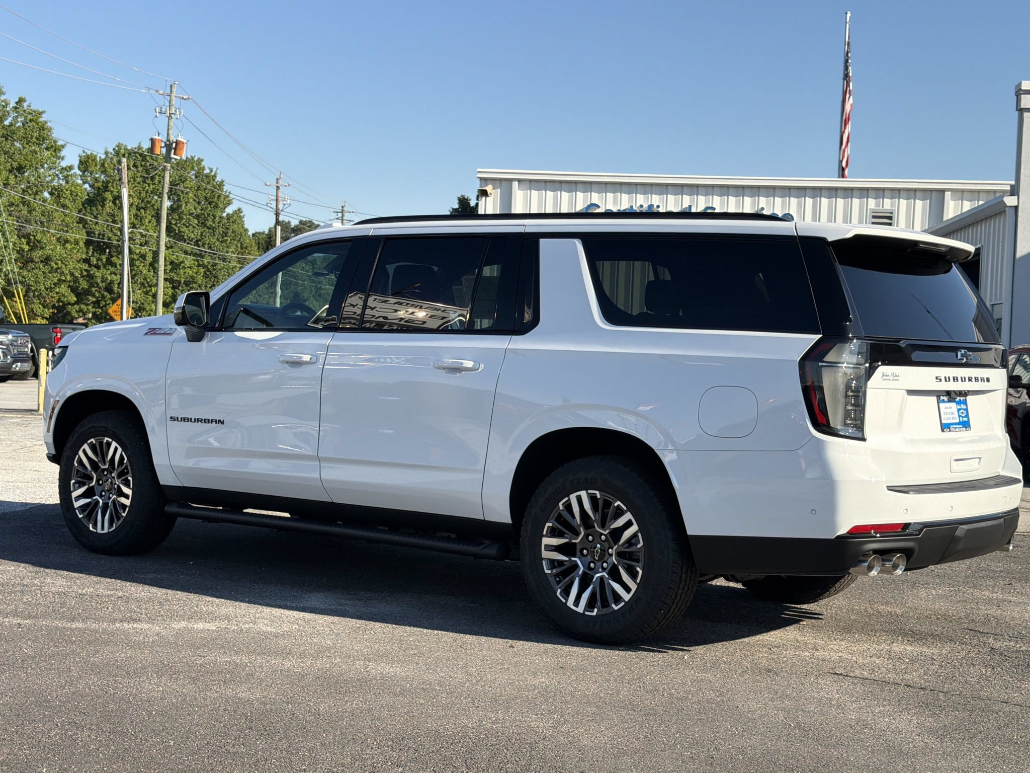 New 2026 Chevrolet Suburban Z71 w/ Z71 Off-Road Package AWD/4WD image 24