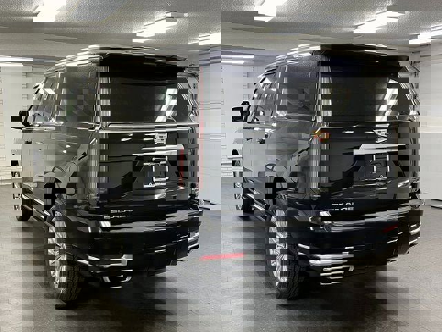 New 2026 Cadillac Escalade ESV Luxury image 3
