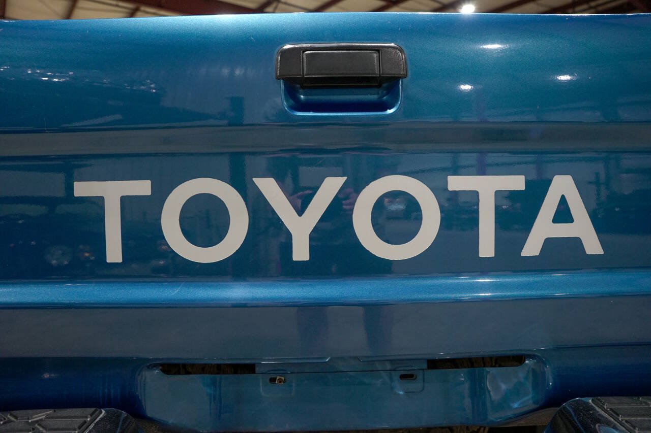 Used 1995 Toyota Pickup DX AWD/4WD image 22