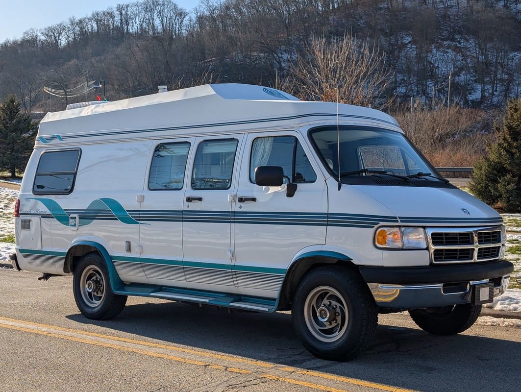 Used 1996 Dodge B3500 3500 Coach House 192SD Class B image 2