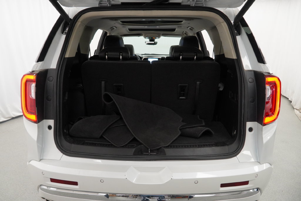 Certified 2023 GMC Acadia Denali w/ Denali Technology Package FWD image 31