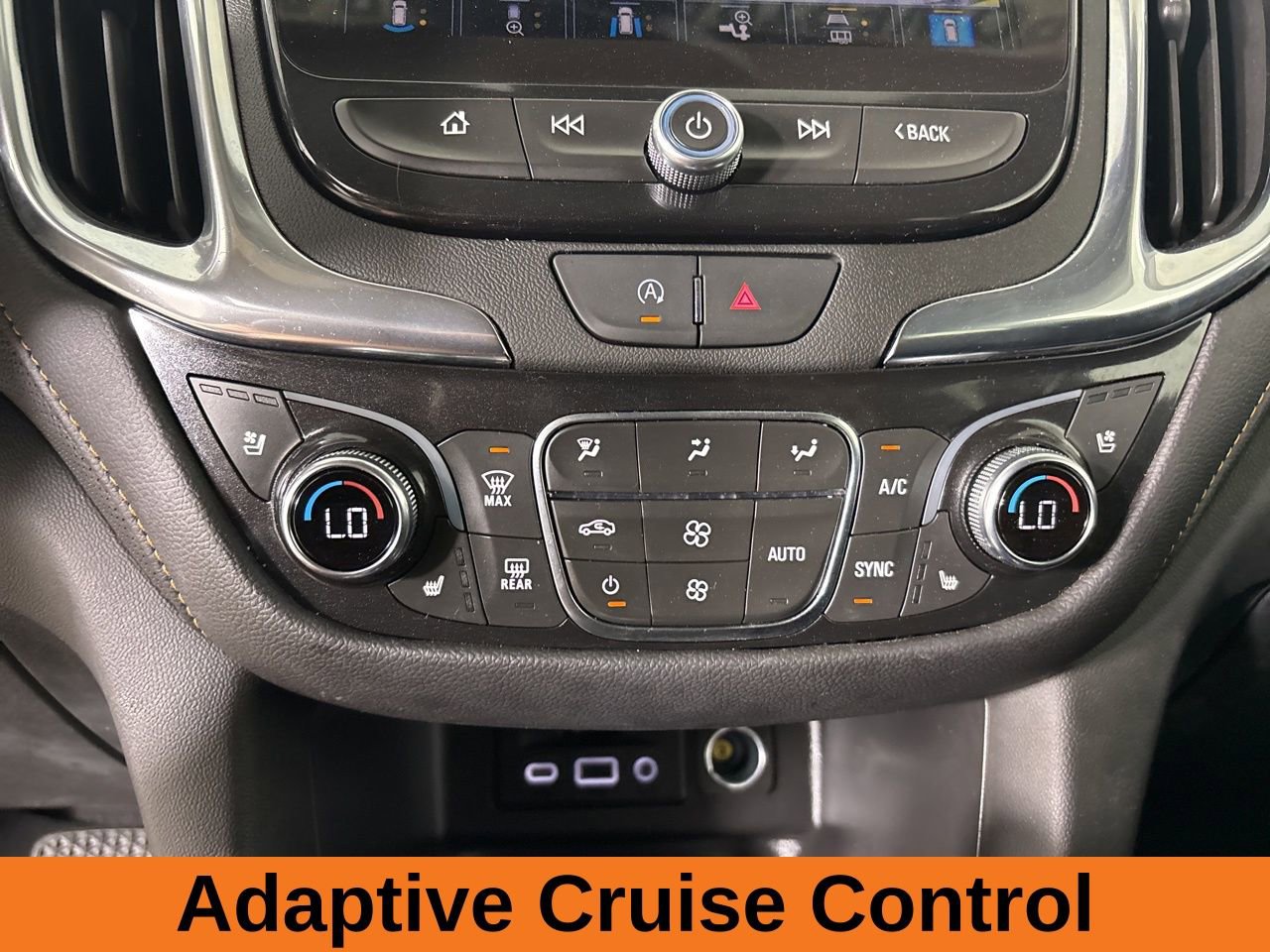 Used 2023 Chevrolet Equinox Premier image 17