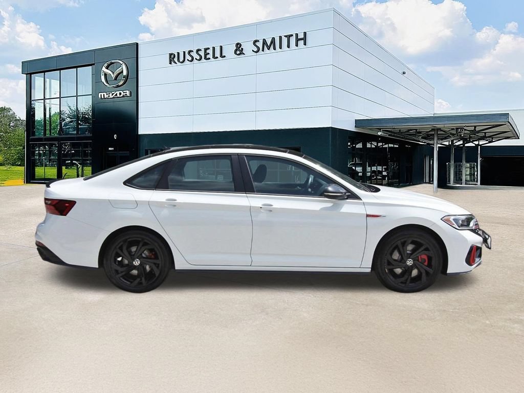 Used 2024 Volkswagen Jetta GLI Autobahn FWD image 3