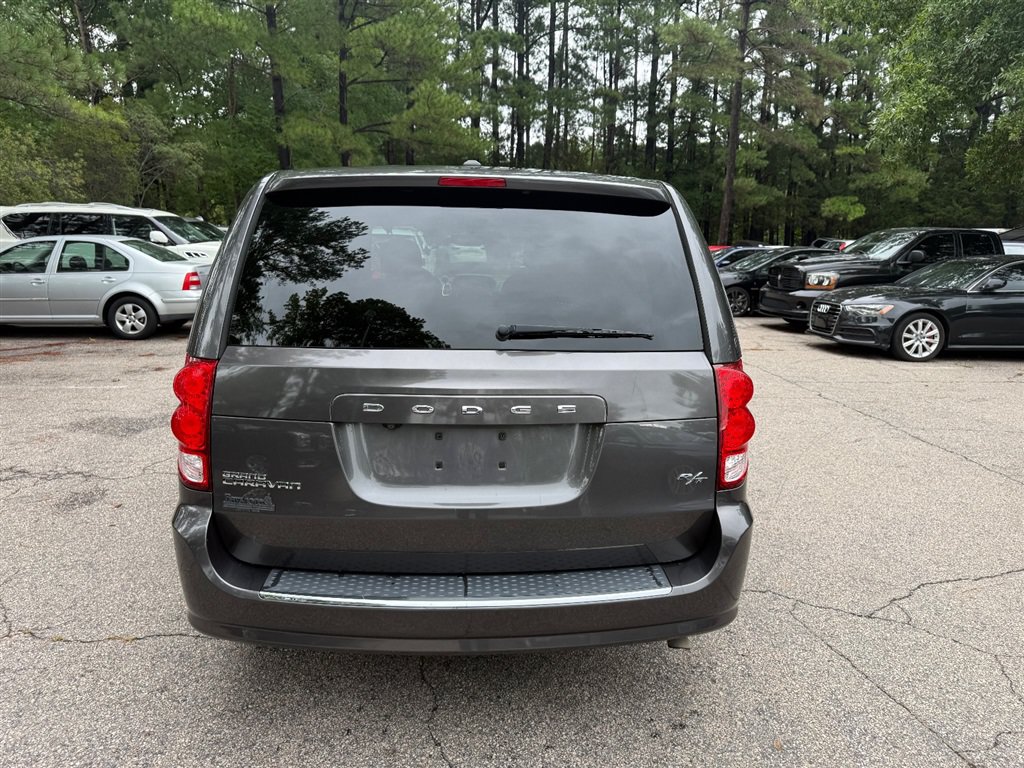 Used 2016 Dodge Grand Caravan R/T w/ Driver Convenience Group FWD image 6