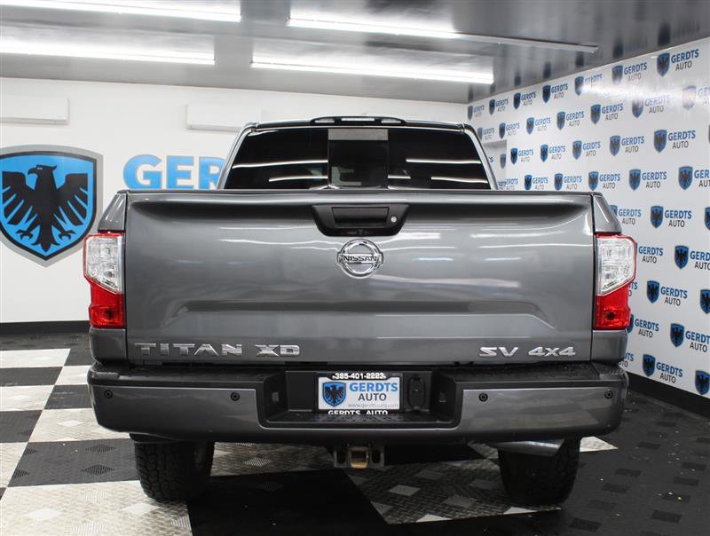 Used 2018 Nissan Titan SV w/ SV Convenience Package AWD/4WD image 3