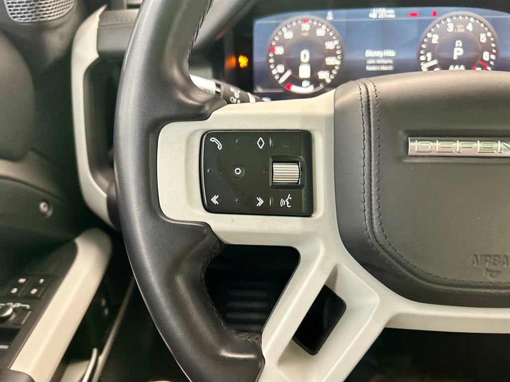 Certified 2022 Land Rover Defender 110 X-Dynamic HSE AWD/4WD image 11