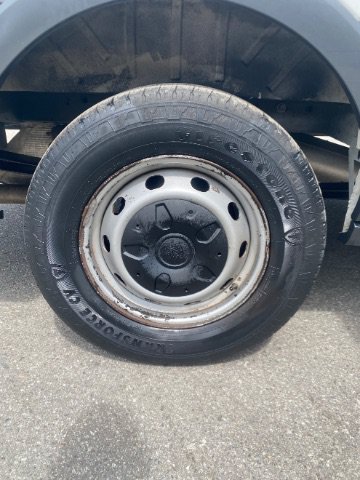 Used 2018 Ford Transit 250 148 Low Roof RWD image 23