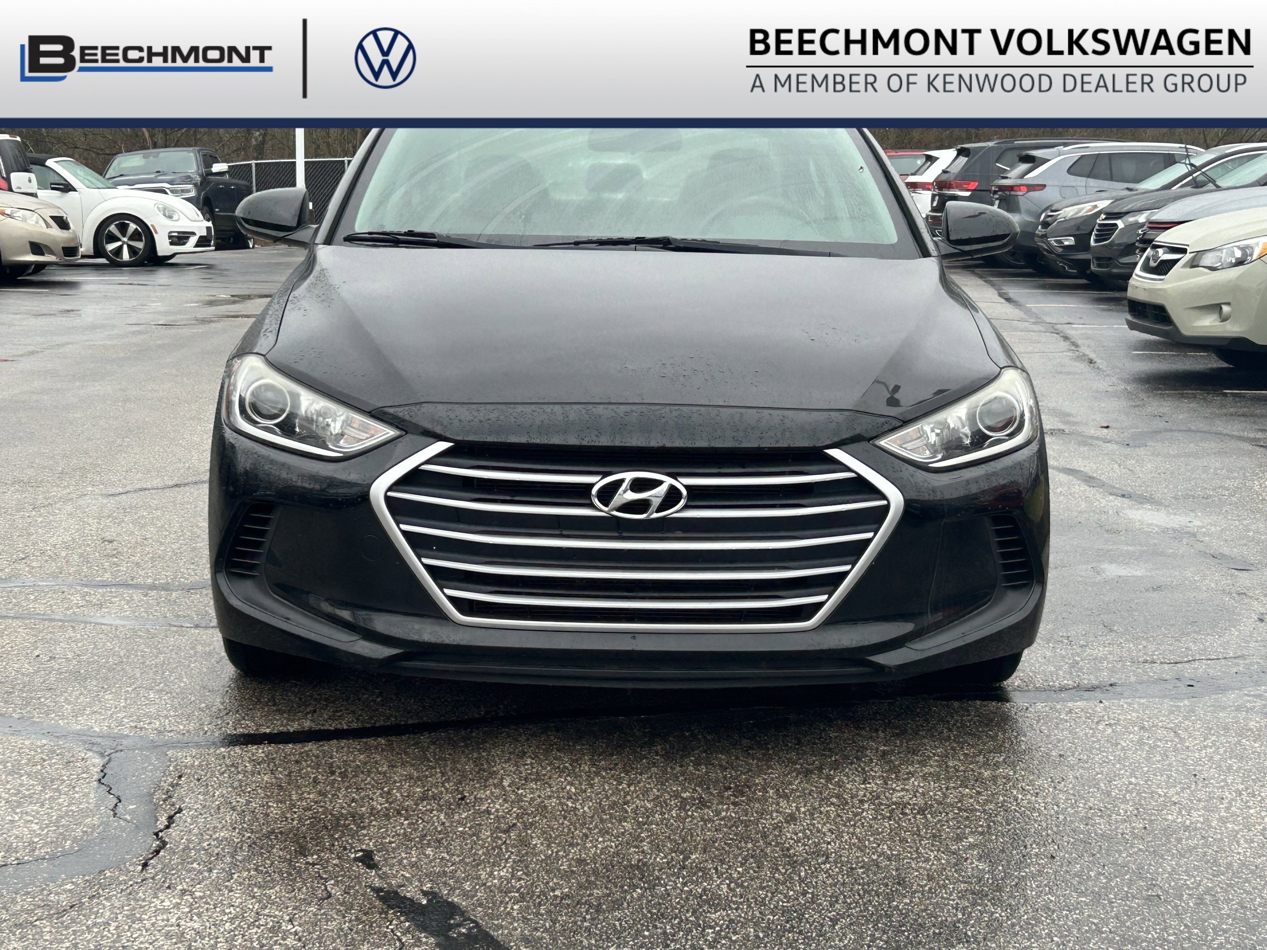 Used 2017 Hyundai Elantra SE image 2